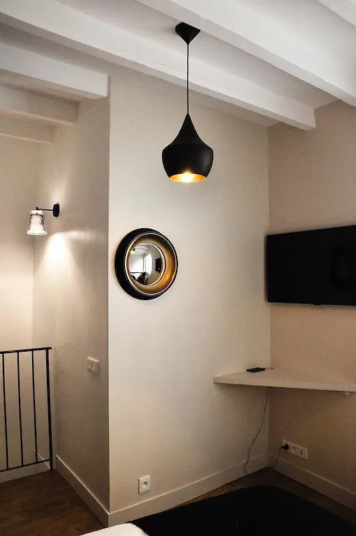 شقة Duplex De Charme Au Coeur De Montmartre باريس