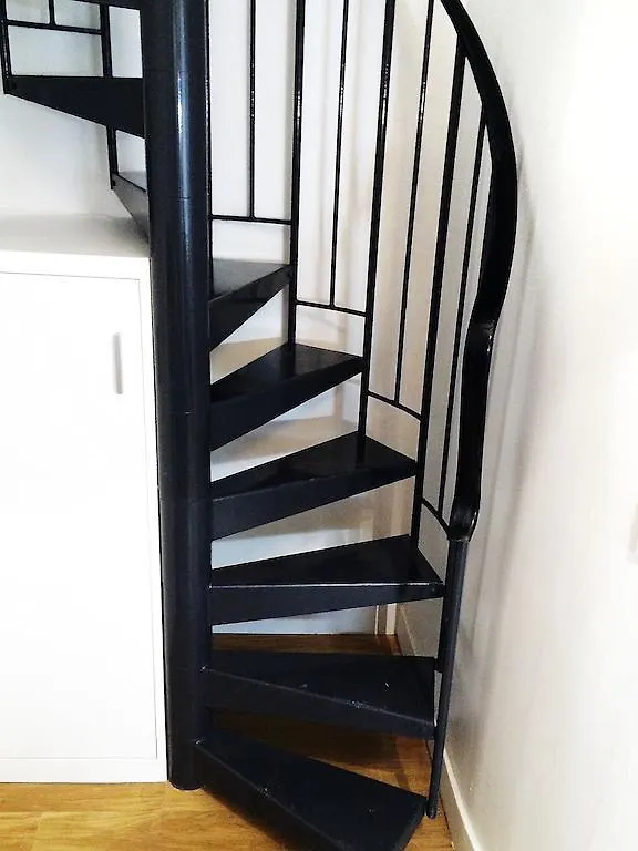Apartment Duplex De Charme Au Coeur De Montmartre Paris