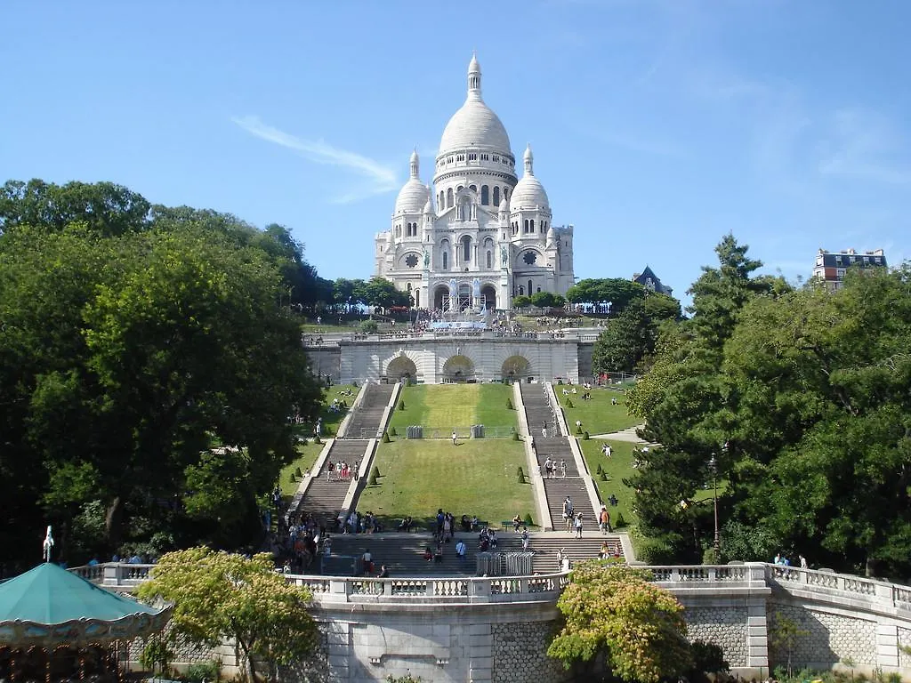 Duplex De Charme Au Coeur De Montmartre Paris